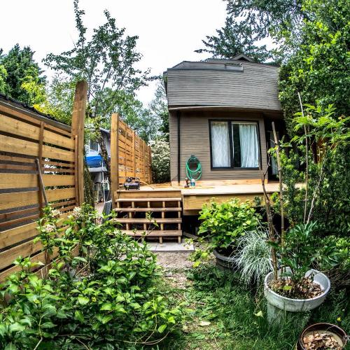  | Custom deck construction, as well as custom fencing build to match and extend the existing fence that has been at the property for many years. Vancouver. | Custom Decks / Patios Construction and Outdoor Living Space Renovations 